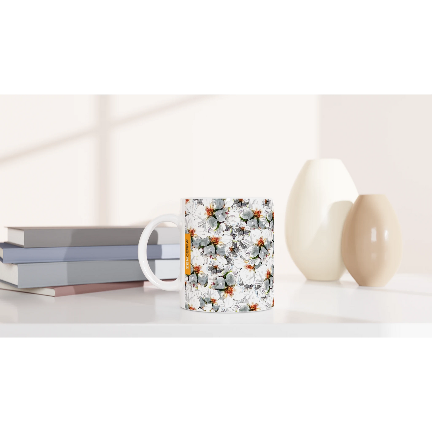 taza decorada con flores de almendro