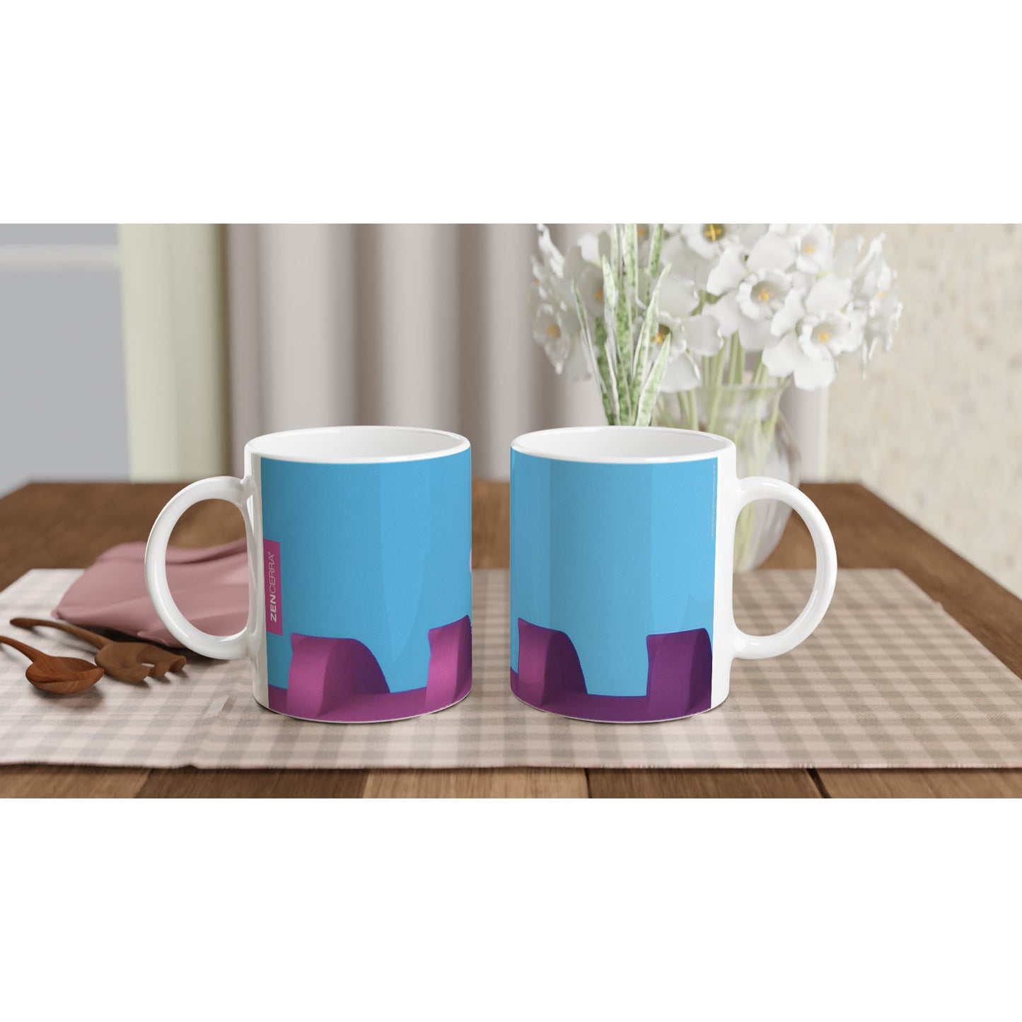 taza decorada con fotografía inspirada en una vista de la luna en la ciudad