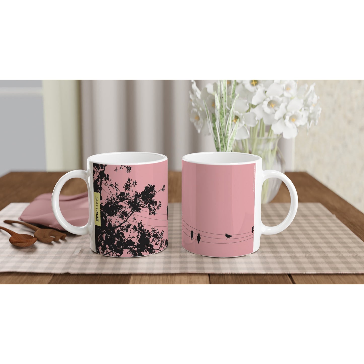 taza decorada en rosa claro con pajaritos