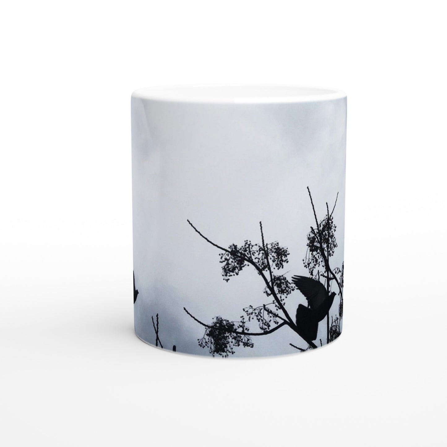 taza decorada por sublimación con imagen natural de palomas en vuelo