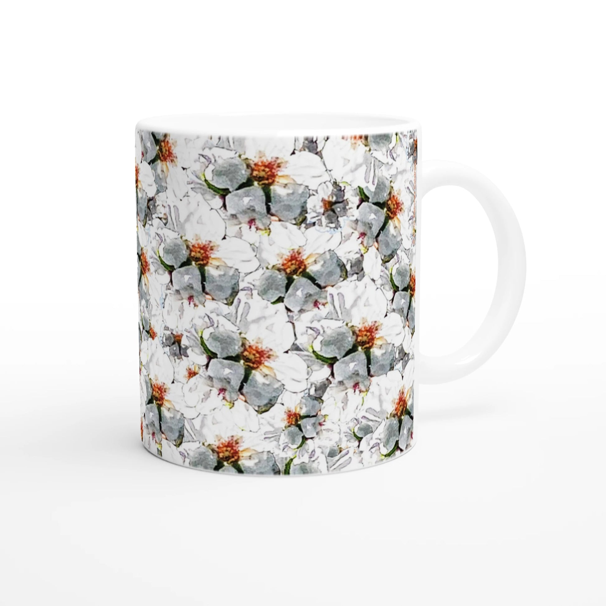 taza decorada con flores de almendro