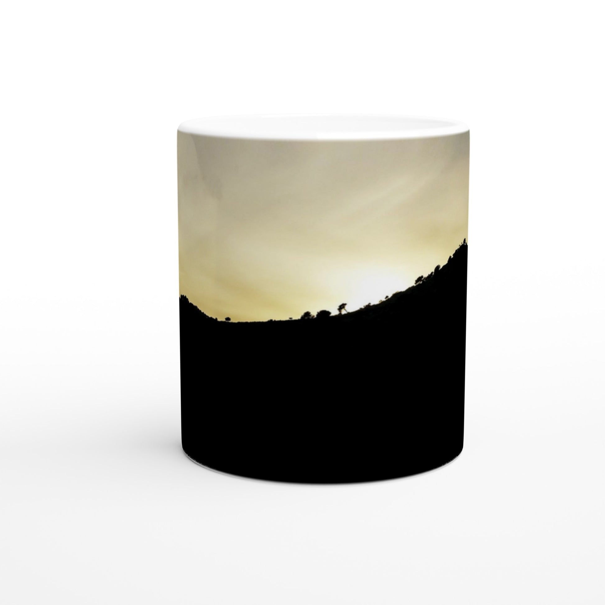 taza decorada por sublimación con paisaje de montaña
