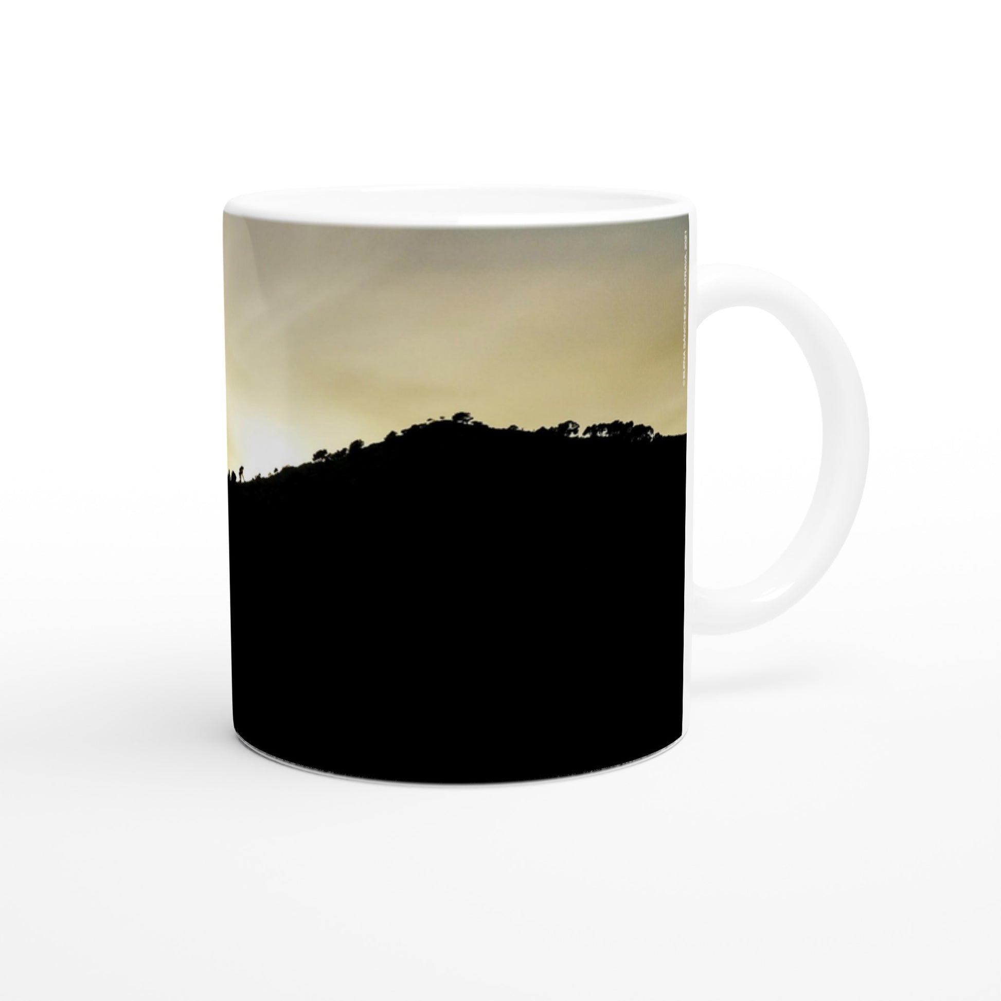 taza decorada por sublimación con paisaje de montaña